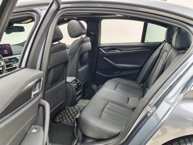 BMW 5 Series 2021 525i M Sports suit exterior photo 6 BMW 5 Series 2021 525i M Sports suit exterior photo 6
