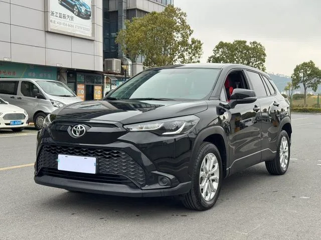 Toyota Frontlander 2024 2.0L CVT Элитная версия экстерьер фото 1 Toyota Frontlander 2024 2.0L CVT Элитная версия экстерьер фото 1