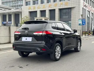 Toyota Frontlander 2024 2.0L CVT Элитная версия экстерьер фото 4 Toyota Frontlander 2024 2.0L CVT Элитная версия экстерьер фото 4