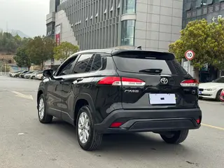 Toyota Frontlander 2024 2.0L CVT Элитная версия экстерьер фото 6 Toyota Frontlander 2024 2.0L CVT Элитная версия экстерьер фото 6