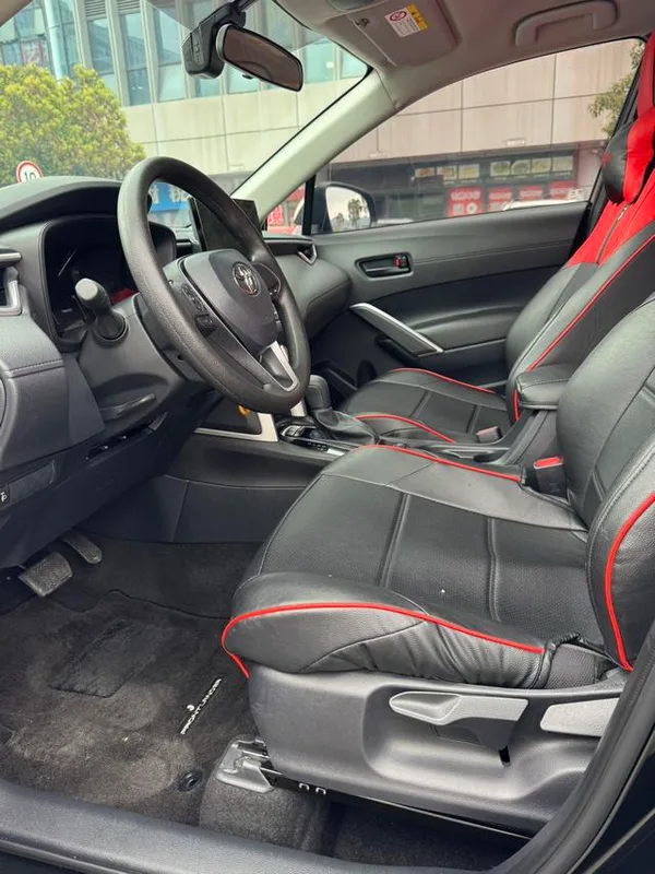 Toyota Frontlander 2024 2.0L CVT Элитная версия экстерьер фото 8 Toyota Frontlander 2024 2.0L CVT Элитная версия экстерьер фото 8