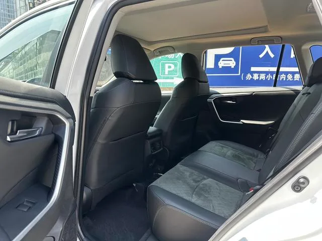 Toyota RAV4 2022 2.0L CVT 4WD Premium Edition exterior foto 5