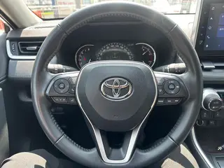 Toyota RAV4 2022 2.0L CVT 4WD Premium Edition interior foto 9