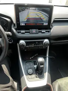 Toyota RAV4 2022 2.0L CVT 4WD Premium Edition interior foto 10