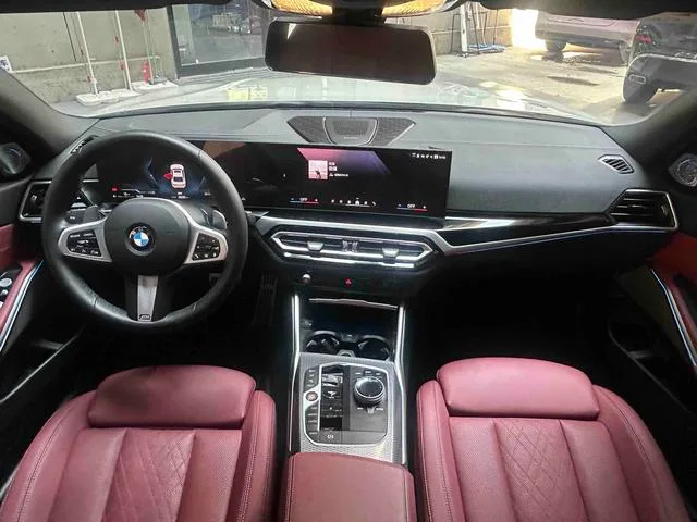 BMW 3 Series 2023 325i M Set de nuit de sport extérieur photo 7 BMW 3 Series 2023 325i M Set de nuit de sport extérieur photo 7