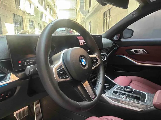 BMW 3 Series 2023 325i M Set de nuit de sport intérieur photo 12 BMW 3 Series 2023 325i M Set de nuit de sport intérieur photo 12
