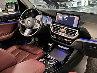 BMW X3 2022 xDrive25i M Ensemble de sport intérieur photo 10 BMW X3 2022 xDrive25i M Ensemble de sport intérieur photo 10