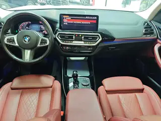 BMW X3 2022 xDrive25i M Ensemble de sport intérieur photo 15 BMW X3 2022 xDrive25i M Ensemble de sport intérieur photo 15
