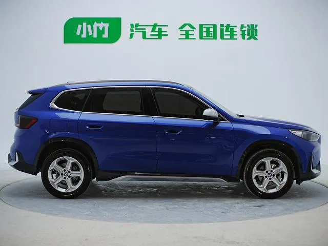 BMW X1 2023 sDrive20Li X Traje de diseño exterior foto 4 BMW X1 2023 sDrive20Li X Traje de diseño exterior foto 4