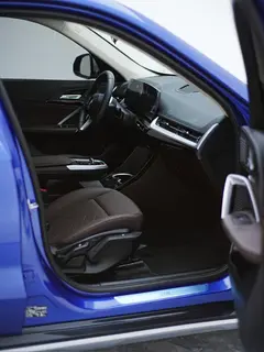 BMW X1 2023 sDrive20Li X Traje de diseño interior foto 18 BMW X1 2023 sDrive20Li X Traje de diseño interior foto 18