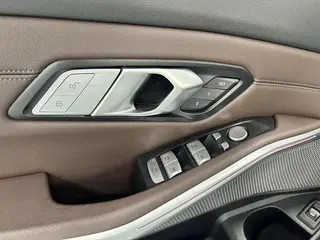 BMW 3 Series 2022 320Li M Ensemble de sport intérieur photo 11 BMW 3 Series 2022 320Li M Ensemble de sport intérieur photo 11