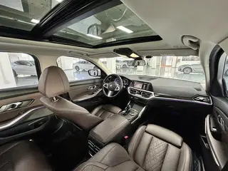 BMW 3 Series 2022 320Li M Ensemble de sport intérieur photo 13 BMW 3 Series 2022 320Li M Ensemble de sport intérieur photo 13