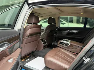 BMW 7 Series 2021 730Li Traje de lujo exterior foto 7 BMW 7 Series 2021 730Li Traje de lujo exterior foto 7