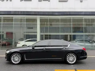 BMW 7 Series 2021 730Li Traje de lujo interior foto 8 BMW 7 Series 2021 730Li Traje de lujo interior foto 8