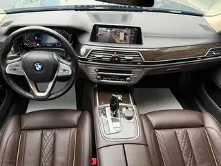 BMW 7 Series 2021 730Li Traje de lujo interior foto 11 BMW 7 Series 2021 730Li Traje de lujo interior foto 11