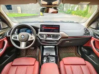 BMW X3 2022 xDrive30i Leading Type M Obsidian Night Suit interior photo 7 BMW X3 2022 xDrive30i Leading Type M Obsidian Night Suit interior photo 7