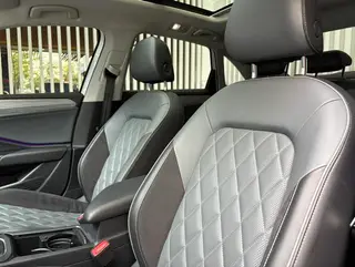 Volkswagen Sagitar 2025 300TSI DSG Premium Edition interior photo 10