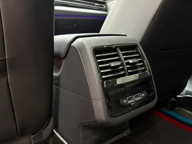 Volkswagen Sagitar 2025 300TSI DSG Premium Edition interior photo 13