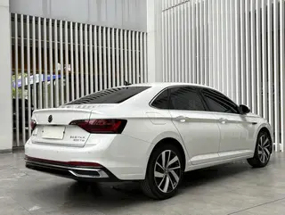 Volkswagen Sagitar 2025 300TSI DSG Premium Edition interior photo 14