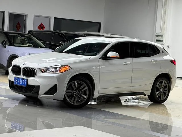 BMW X2 2022 sDrive25i M Sports suit exterior photo 1 BMW X2 2022 sDrive25i M Sports suit exterior photo 1