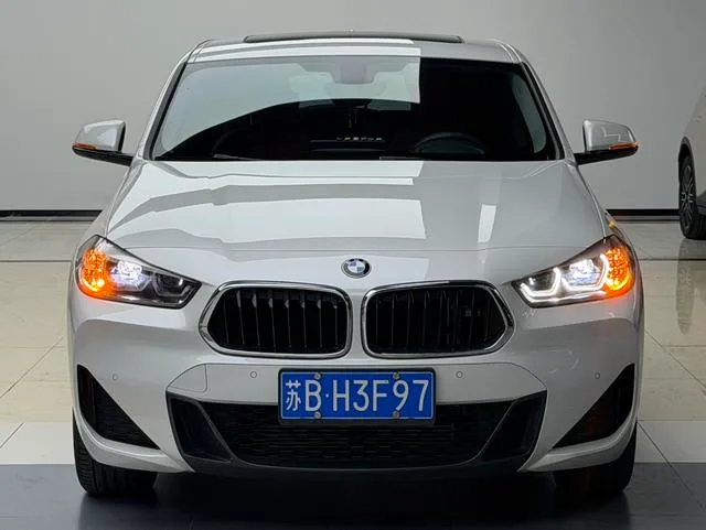 BMW X2 2022 sDrive25i M Sports suit exterior photo 2 BMW X2 2022 sDrive25i M Sports suit exterior photo 2