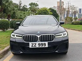 BMW 5 Series 2022 Reforma 530Li Líder M Conjunto deportivo exterior foto 2 BMW 5 Series 2022 Reforma 530Li Líder M Conjunto deportivo exterior foto 2