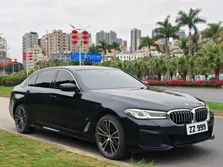 BMW 5 Series 2022 Reforma 530Li Líder M Conjunto deportivo exterior foto 3 BMW 5 Series 2022 Reforma 530Li Líder M Conjunto deportivo exterior foto 3