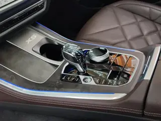 BMW X5 2022 xDrive 30Li Premium Class M Sports suit interior photo 15 BMW X5 2022 xDrive 30Li Premium Class M Sports suit interior photo 15