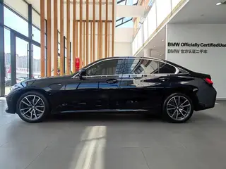 BMW 3 Series 2023 325Li M Sports suit exterior photo 4 BMW 3 Series 2023 325Li M Sports suit exterior photo 4