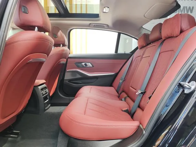 BMW 3 Series 2023 325Li M Sports suit interior photo 10 BMW 3 Series 2023 325Li M Sports suit interior photo 10