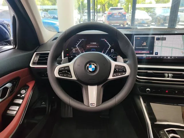BMW 3 Series 2023 325Li M Sports suit interior photo 13 BMW 3 Series 2023 325Li M Sports suit interior photo 13
