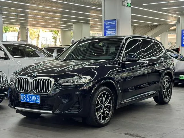 BMW X3 2022 xDrive25i M Conjunto deportivo exterior foto 2 BMW X3 2022 xDrive25i M Conjunto deportivo exterior foto 2