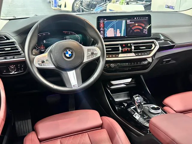 BMW X3 2022 xDrive25i M Conjunto deportivo exterior foto 3 BMW X3 2022 xDrive25i M Conjunto deportivo exterior foto 3