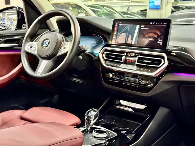 BMW X3 2022 xDrive25i M Conjunto deportivo interior foto 10 BMW X3 2022 xDrive25i M Conjunto deportivo interior foto 10