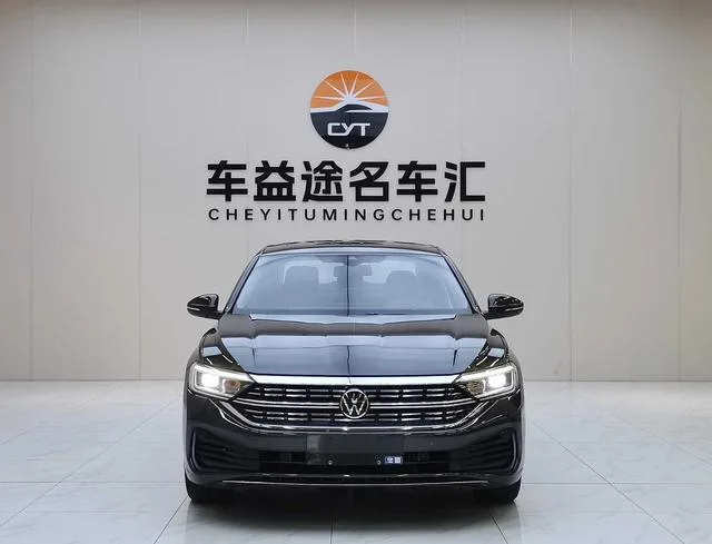 Volkswagen Sagitar 2023 300TSI DSG Versión más allá exterior foto 2