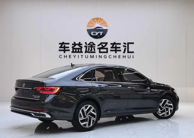 Volkswagen Sagitar 2023 300TSI DSG Versión más allá exterior foto 5