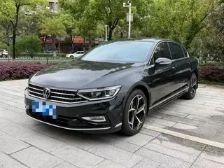Volkswagen Magotan 2023 200 Десять тысяч памятных изданий 330TSI DSG Люксовый
