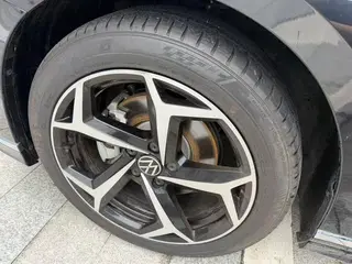 Volkswagen Magotan 2023 200 Edición conmemorativa de 10,000 vehículos 330TSI DSG De lujo exterior foto 8