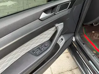 Volkswagen Magotan 2023 200 Edición conmemorativa de 10,000 vehículos 330TSI DSG De lujo interior foto 11