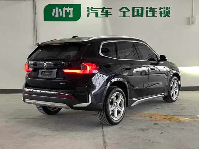 BMW X1 2023 sDrive20Li X Traje de diseño exterior foto 8 BMW X1 2023 sDrive20Li X Traje de diseño exterior foto 8