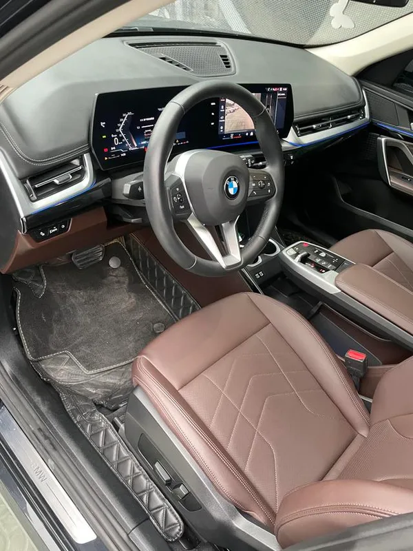 BMW X1 2023 sDrive20Li X Traje de diseño interior foto 15 BMW X1 2023 sDrive20Li X Traje de diseño interior foto 15