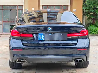 BMW 5 Series 2021 530Li Tipo de lujo Traje de lujo exterior foto 5 BMW 5 Series 2021 530Li Tipo de lujo Traje de lujo exterior foto 5