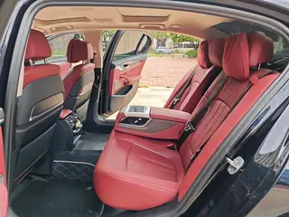 BMW 5 Series 2021 530Li Tipo de lujo Traje de lujo interior foto 13 BMW 5 Series 2021 530Li Tipo de lujo Traje de lujo interior foto 13