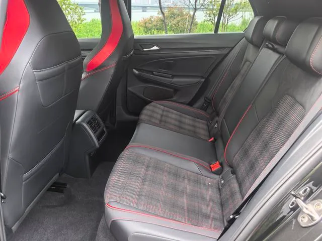 Volkswagen Golf GTI 2021 380TSI DSG GTI exterior photo 8 Volkswagen Golf GTI 2021 380TSI DSG GTI exterior photo 8