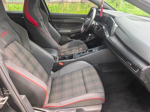 Volkswagen Golf GTI 2021 380TSI DSG GTI interior photo 10 Volkswagen Golf GTI 2021 380TSI DSG GTI interior photo 10