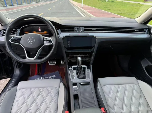 Volkswagen Magotan 2024 200 Десять тысяч автомобилей пользуются 330TSI DSG Люксовый экстерьер фото 5 Volkswagen Magotan 2024 200 Десять тысяч автомобилей пользуются 330TSI DSG Люксовый экстерьер фото 5
