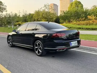 Volkswagen Magotan 2024 200 Десять тысяч автомобилей пользуются 330TSI DSG Люксовый интерьер фото 8 Volkswagen Magotan 2024 200 Десять тысяч автомобилей пользуются 330TSI DSG Люксовый интерьер фото 8
