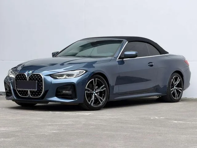 BMW 4 Series 2022 425i Cabriolet M Ensemble de sport intérieur photo 12 BMW 4 Series 2022 425i Cabriolet M Ensemble de sport intérieur photo 12