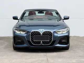 BMW 4 Series 2022 425i Cabriolet M Ensemble de sport intérieur photo 14 BMW 4 Series 2022 425i Cabriolet M Ensemble de sport intérieur photo 14