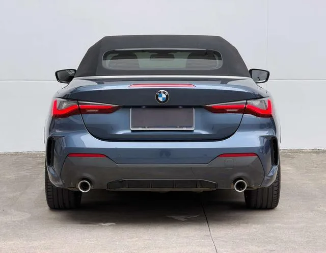 BMW 4 Series 2022 425i Cabriolet M Ensemble de sport intérieur photo 15 BMW 4 Series 2022 425i Cabriolet M Ensemble de sport intérieur photo 15